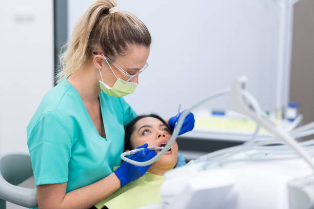Best Holiday Emergency Dentist in New Pek, IN